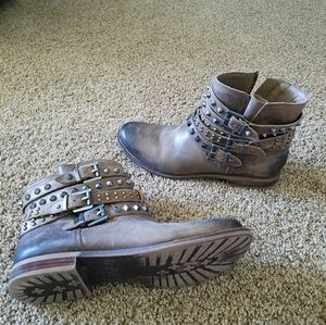 Gianni Bini Boots